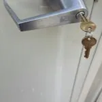 imgi_44_AF1QipNv7kzh1aF1syuerxPy6tdQwrKiC6JQGrfgrA7Mw203-h360-k-no-150x150_23_11zon